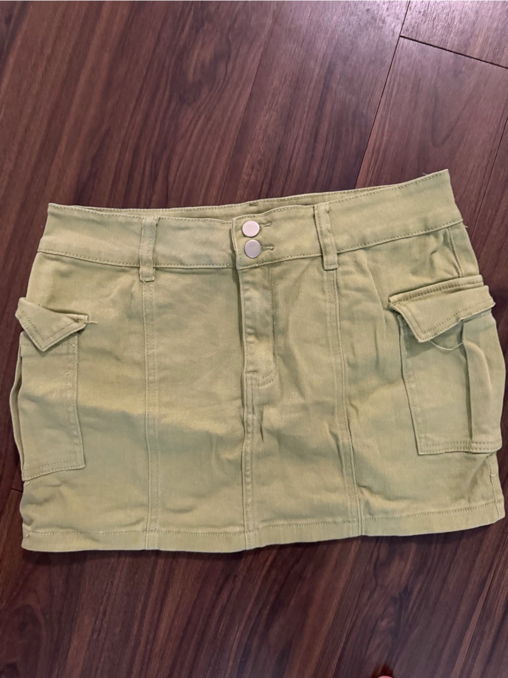 Women’s Olive Green High-Waist Cargo Shorts